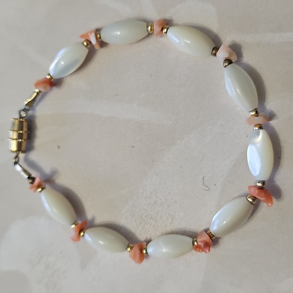 #151 Mother Of Pearl, Orange Coral Beaded Bracelet Vintage 1960s